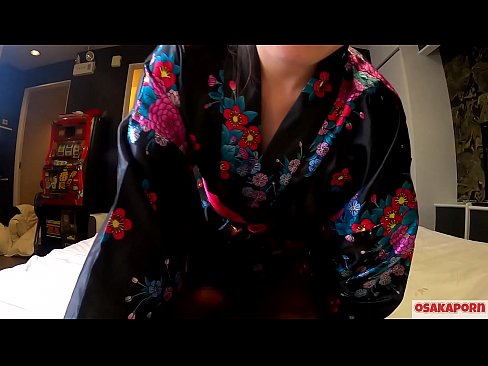❤️ Keçika ciwan a cosplay ji seksê hez dike ku bi orgazmê bi şûjinek di hespêk û blowjob de. Keçika Asyayî ya bi pisîka porî û bi cil û bergên kevneşopî yên Japonî di vîdyoya amator de ku masturbasyona bi pêlîstokên qijikê nîşan dide. Sakura 3 OSAKAPORN. Vîdyoya anal li me ku.28films.ru ❌❤